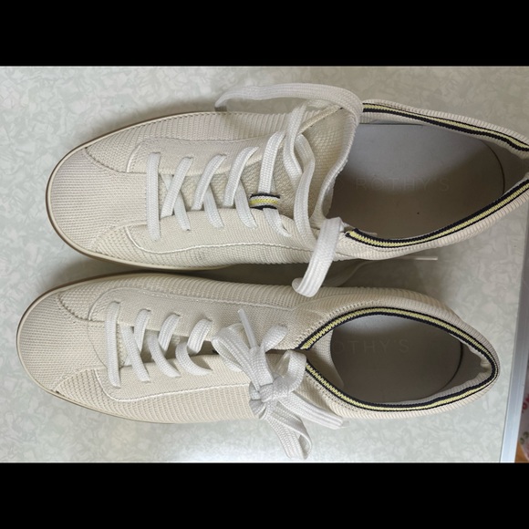 Rothys Vanilla Lace-ups - size 10 - Picture 6 of 6